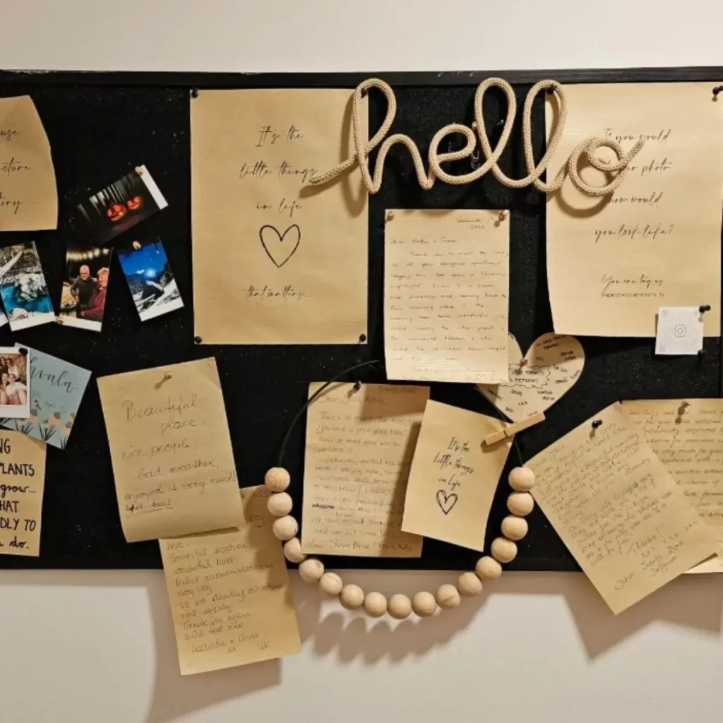 Image of a note board to go outside of a apartment door